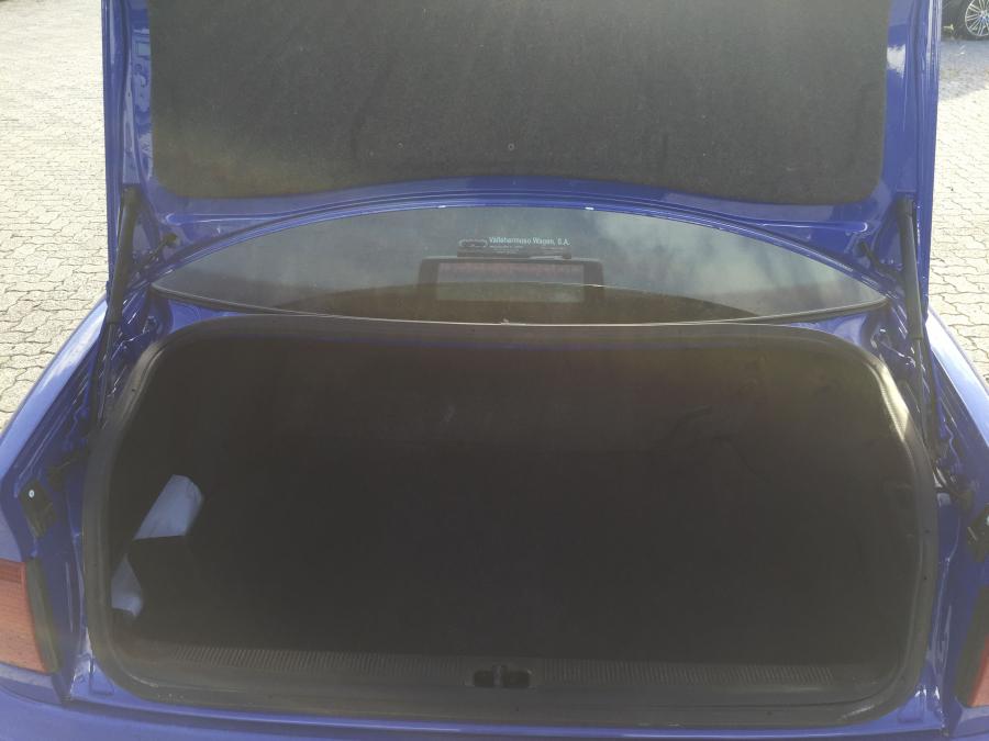 Багажник Audi S6 Plus (4A, C4) 1996 года  (фото 26 из 58)